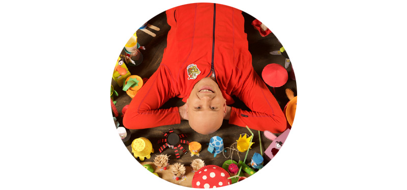 Cover image for Earthtree Media Secures Sales of BOX YOURSELF Around the World